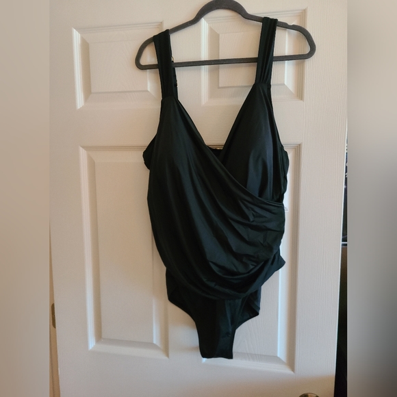 Jantzen Other - Jantzen one piece black bathing suit size 28W